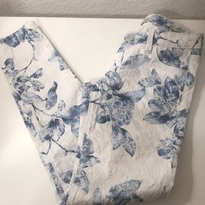 Floral Print Guess Pants Size: 24